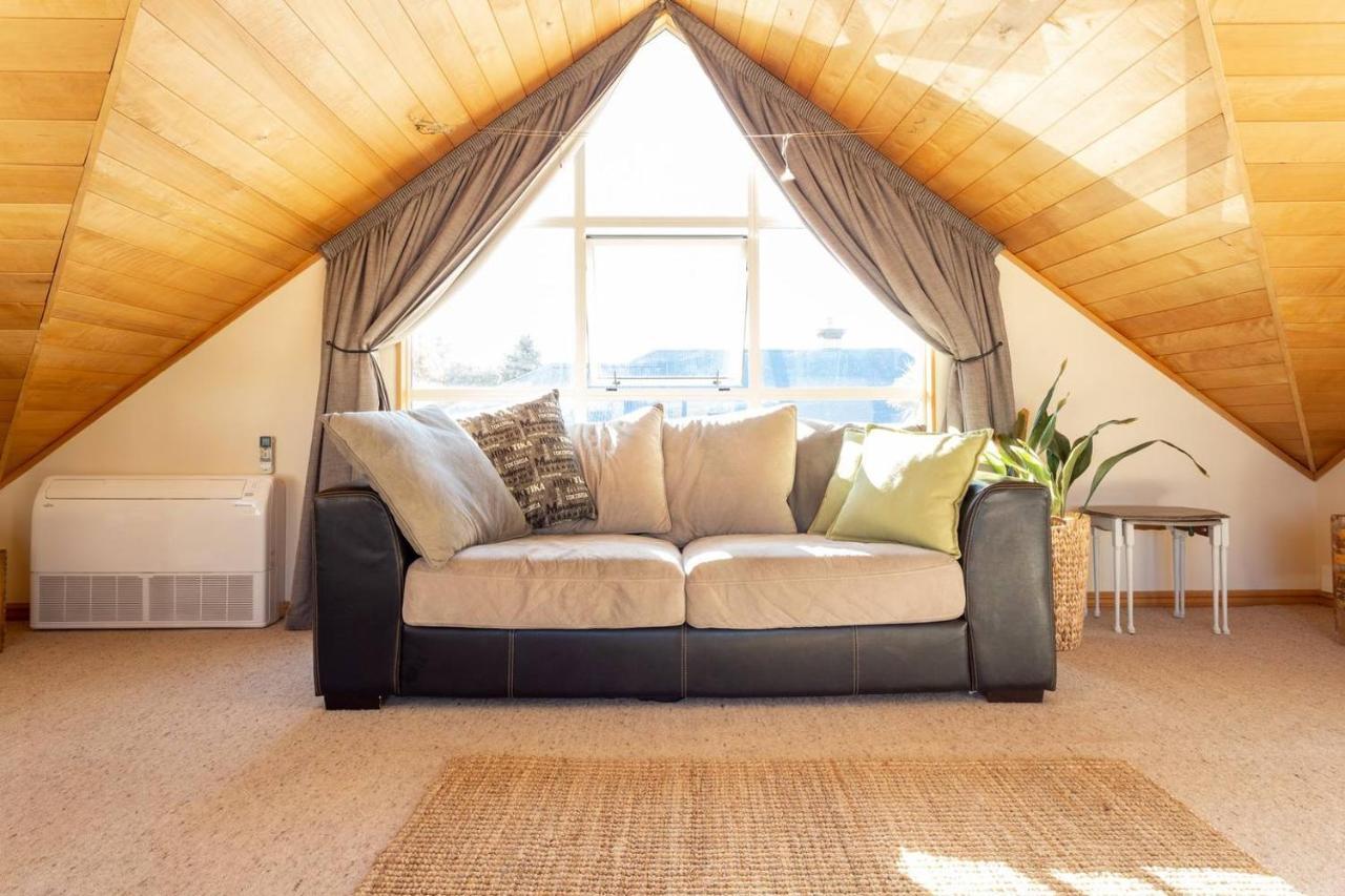 Riverside Retreat Hotel Куийнстаун Екстериор снимка